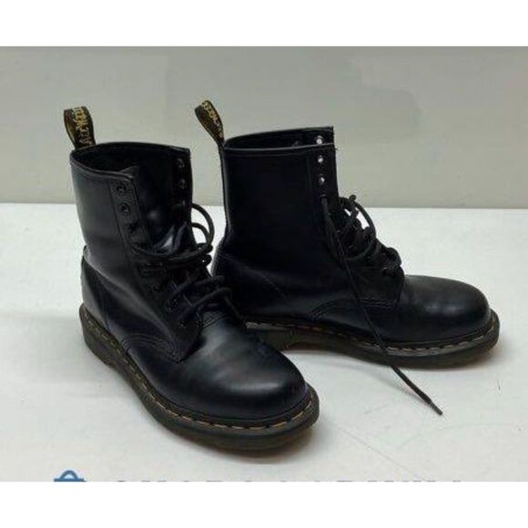 Dr. "Doc" Martens 11822 black leather combat boots. Women's 7 (Men's 6). - Picture 4 of 7